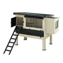 Poulailler Plastique Happy Farm 120 Jusqu’à 4 Poules - Ferplast