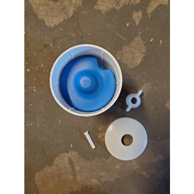 Abreuvoir Poule En Plastique Avec Pieds Imperial Easy Clean 20L Bleu Et Blanc - Gaun 6 Abreuvoir Poule En Plastique Avec Pieds Imperial Easy Clean 20L Bleu Et Blanc - Gaun – Image 6