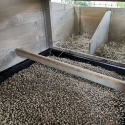 Litière Végétale Poule Émietté De Paille BIO 4Kg - Gasco -Chemin Des Poulaillers Boutique litiere vegetale pour poule emiette de paille gasco dans poulailler 19001 30 1