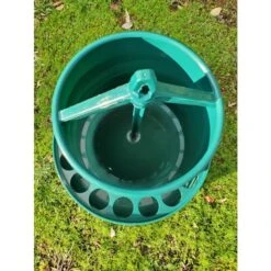 Gaun Mangeoire Poule à Pieds En Plastique Recyclé Eco 8Kg -Chemin Des Poulaillers Boutique mangeoire poule plastique recycle eco gaun 8kg interieur