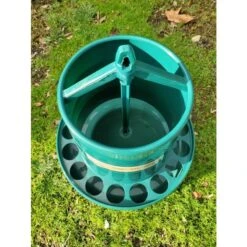 Gaun Mangeoire Poule à Pieds En Plastique Recyclé Eco 8Kg -Chemin Des Poulaillers Boutique mangeoire poule plastique recycle eco gaun 8kg ouvert