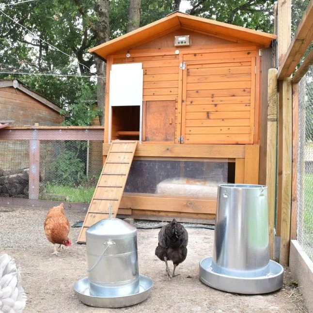 Portier Zen Farm Autonome Poulailler Et Trappe En Aluminium Taille Small 2 Portier Zen Farm Autonome Poulailler Et Trappe En Aluminium Taille Small – Image 2