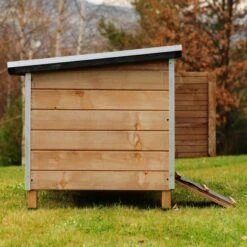 Poulailler Houdan XL Toit Shingle Noir 6 Poules Epicéa FSC 13 Poulailler Houdan XL Toit Shingle Noir 6 Poules Epicéa FSC -Chemin Des Poulaillers Boutique poulailler houdan bois fsc cote gauche 1