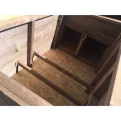 Poulailler Houdan XL Toit Shingle Noir 6 Poules Epicéa FSC 17 Poulailler Houdan XL Toit Shingle Noir 6 Poules Epicéa FSC -Chemin Des Poulaillers Boutique poulailler houdan xl vue interieur perchoirs