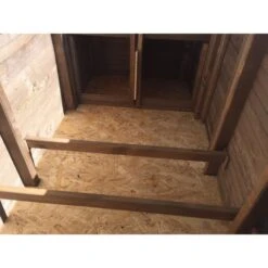 Poulailler Houdan XL Toit Shingle Noir 6 Poules Epicéa FSC 18 Poulailler Houdan XL Toit Shingle Noir 6 Poules Epicéa FSC -Chemin Des Poulaillers Boutique poulailler houdan xl vue interieur pondoirs