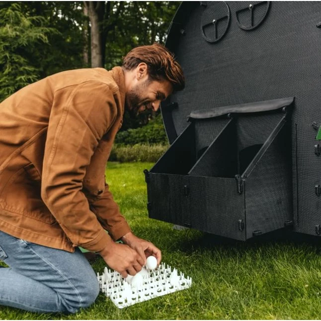 Poulailler Nestera Sur Roues Le Wagon Plastique Recyclé 8 à 15 Poules 4 Poulailler Nestera Sur Roues Le Wagon Plastique Recyclé 8 à 15 Poules – Image 4