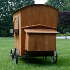Poulailler Roulotte Toit Tôle 6 à 10 Poules Mobile -Chemin Des Poulaillers Boutique poulailler roulotte face arriere