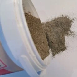 Terre De Diatomee Grise Calcinée Non-alimentaire Seau 1,5kg -Chemin Des Poulaillers Boutique terre de diatomee pour poulailler zoom 1
